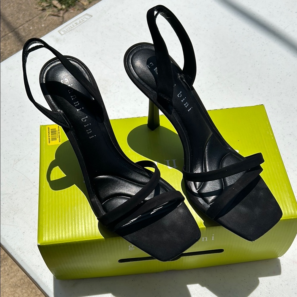Gianni Bini Black Strappy Heels for Formal Occasions